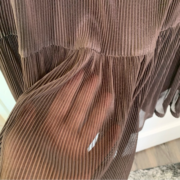 Michael Kors Dress Brown Slinky Flowy Maxi Sheer Sleeve Accordion Pleated Medium - Picture 11 of 11